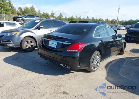 2015 Mercedes-Benz C 300 Sport 4Matic z USA, uszkodzony, nr VIN 55SWF4KB4FU007069